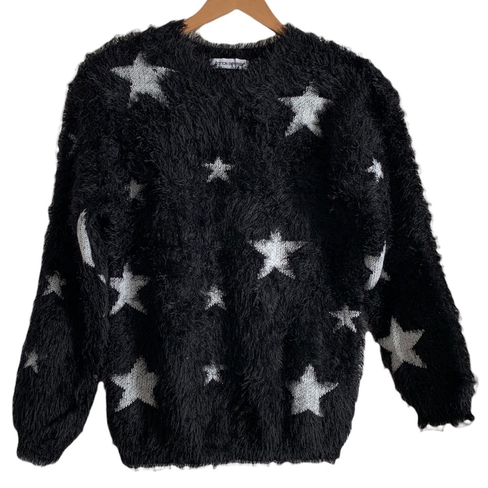Cotton Emporium Black and White Sweater Size Small